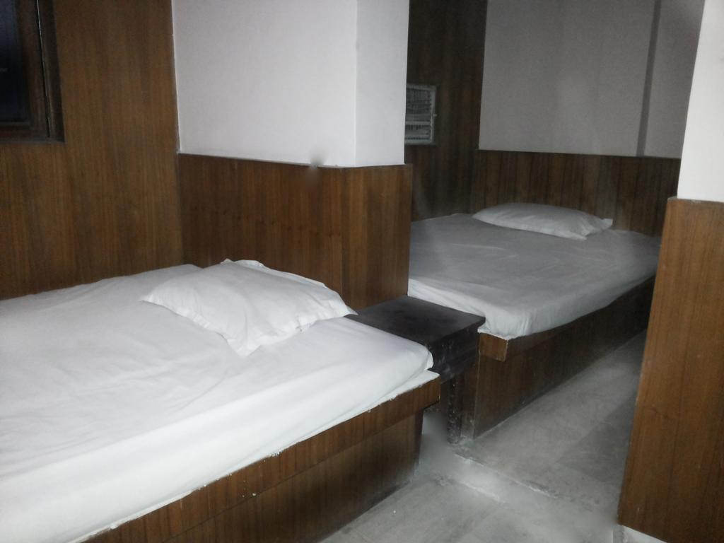 Mahesh Guest House Neu-Delhi Zimmer foto